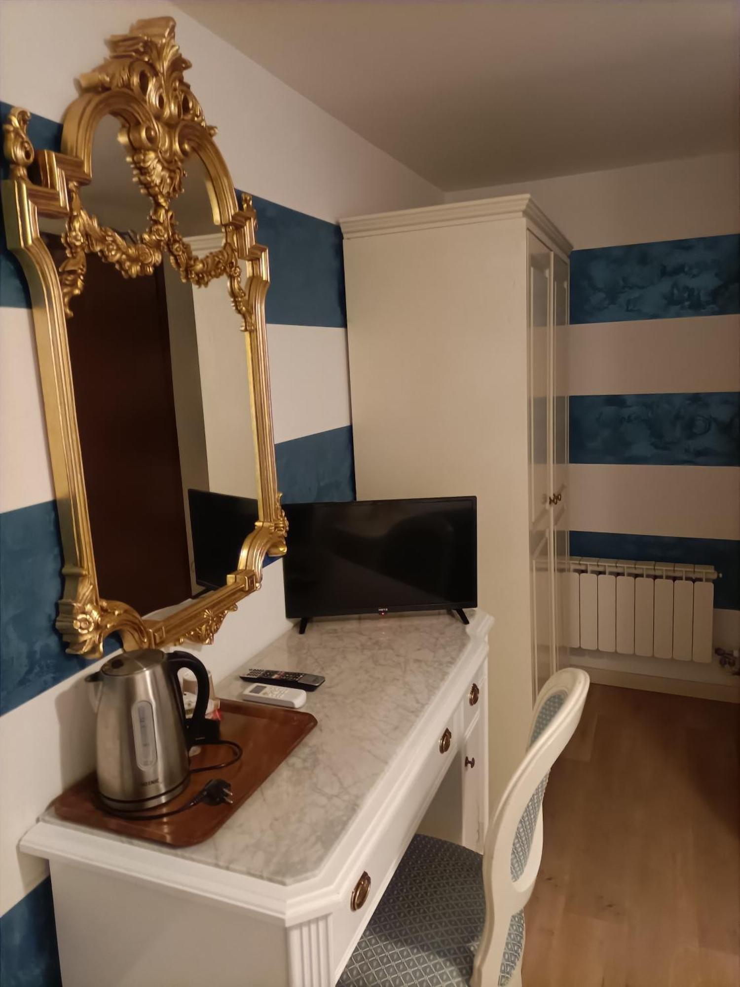 Palazzo Lion Morosini - Check In Presso Locanda Ai Santi Apostoli Venedik Dış mekan fotoğraf