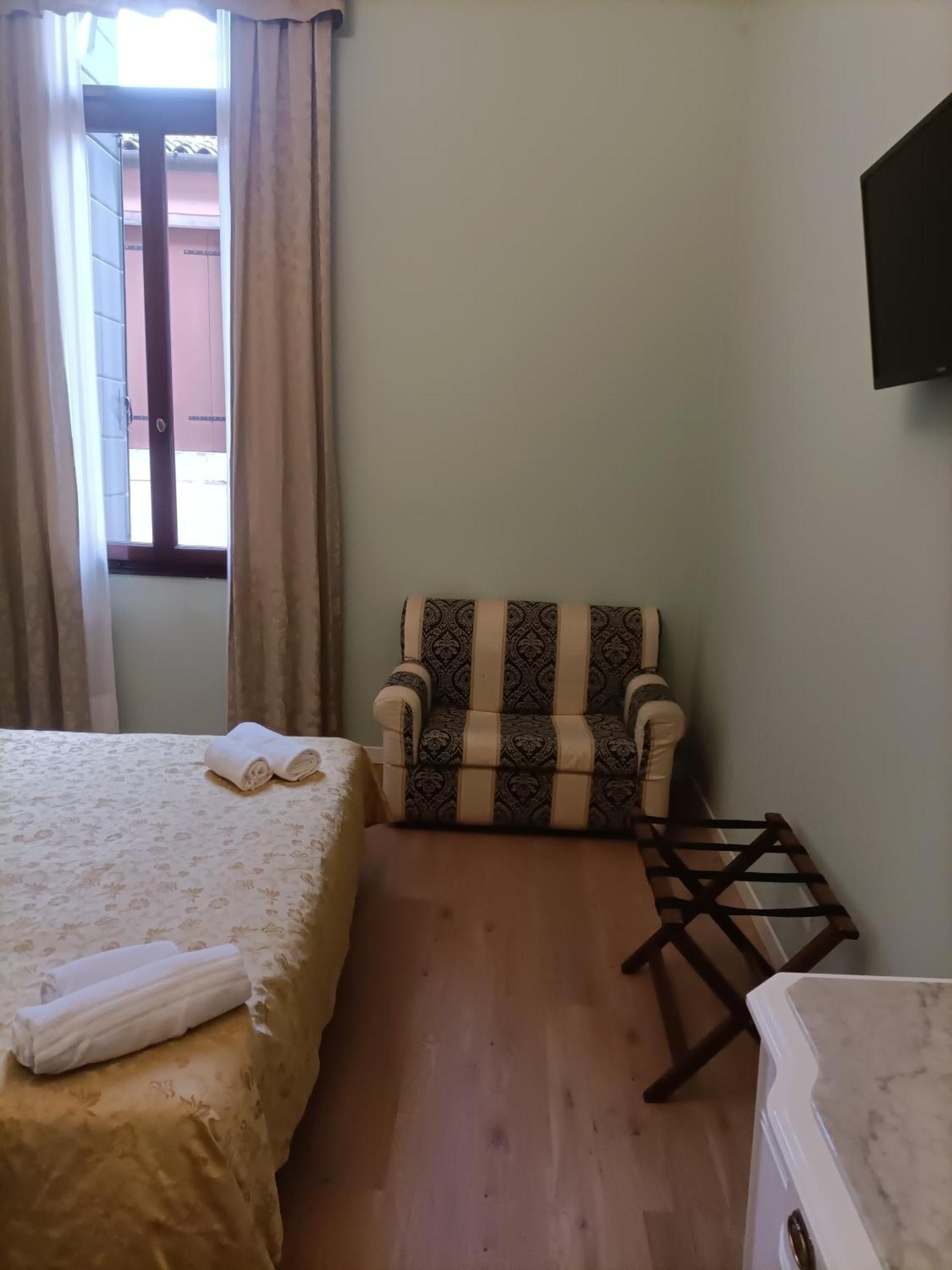 Palazzo Lion Morosini - Check In Presso Locanda Ai Santi Apostoli Venedik Dış mekan fotoğraf