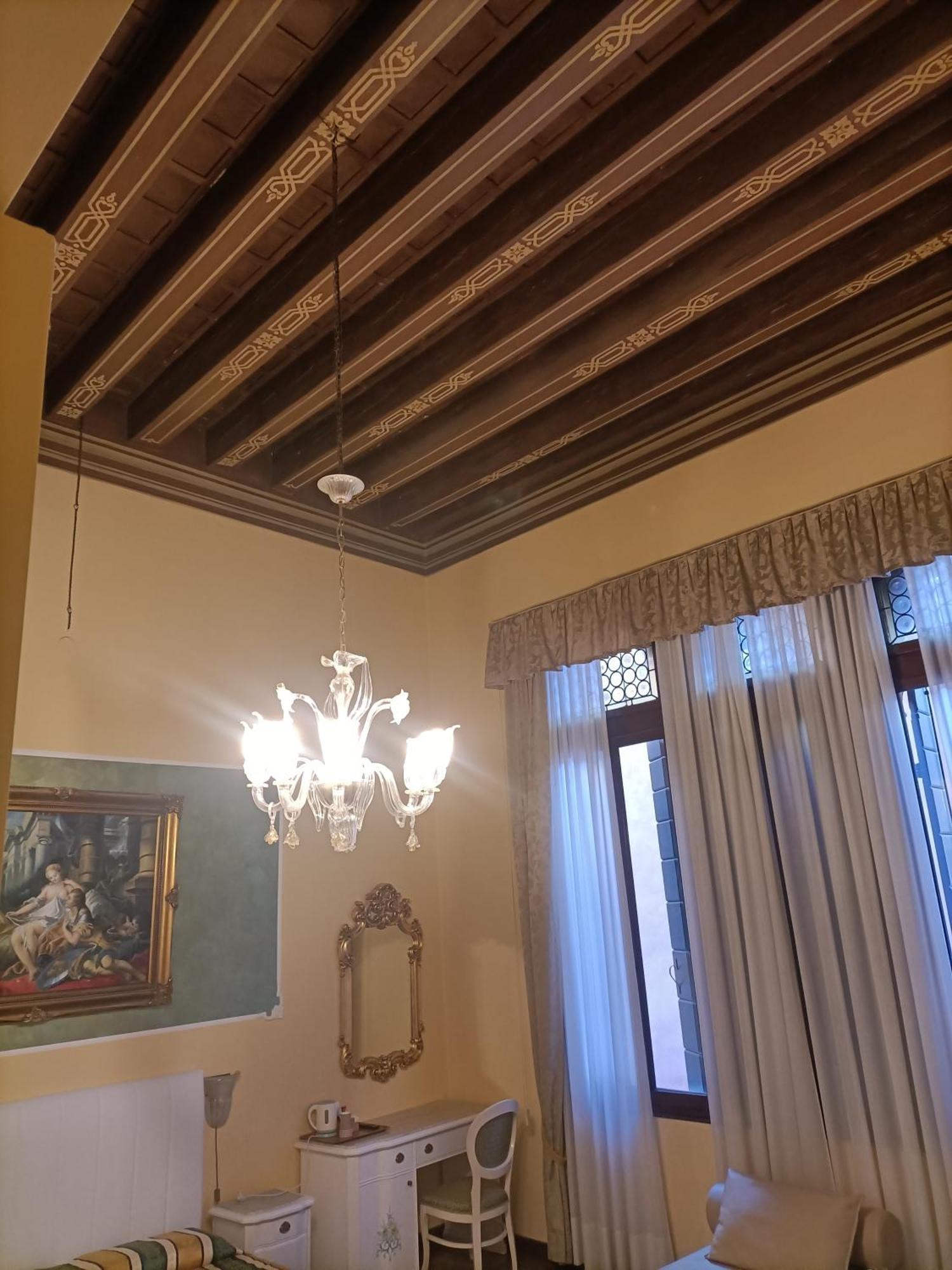 Palazzo Lion Morosini - Check In Presso Locanda Ai Santi Apostoli Venedik Dış mekan fotoğraf