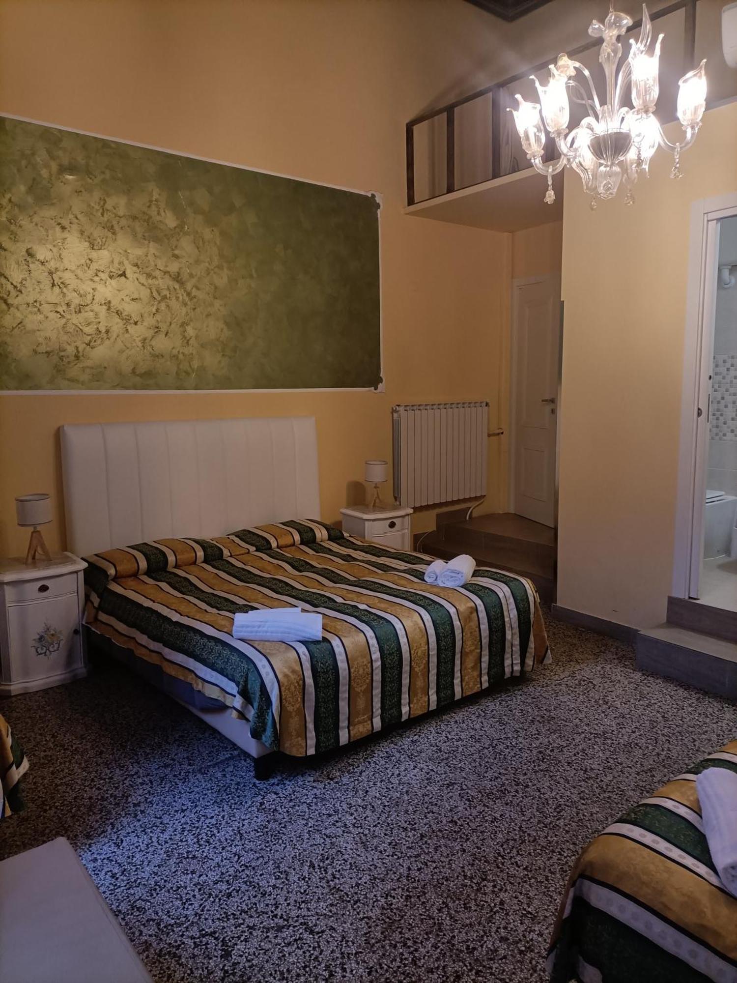Palazzo Lion Morosini - Check In Presso Locanda Ai Santi Apostoli Venedik Dış mekan fotoğraf