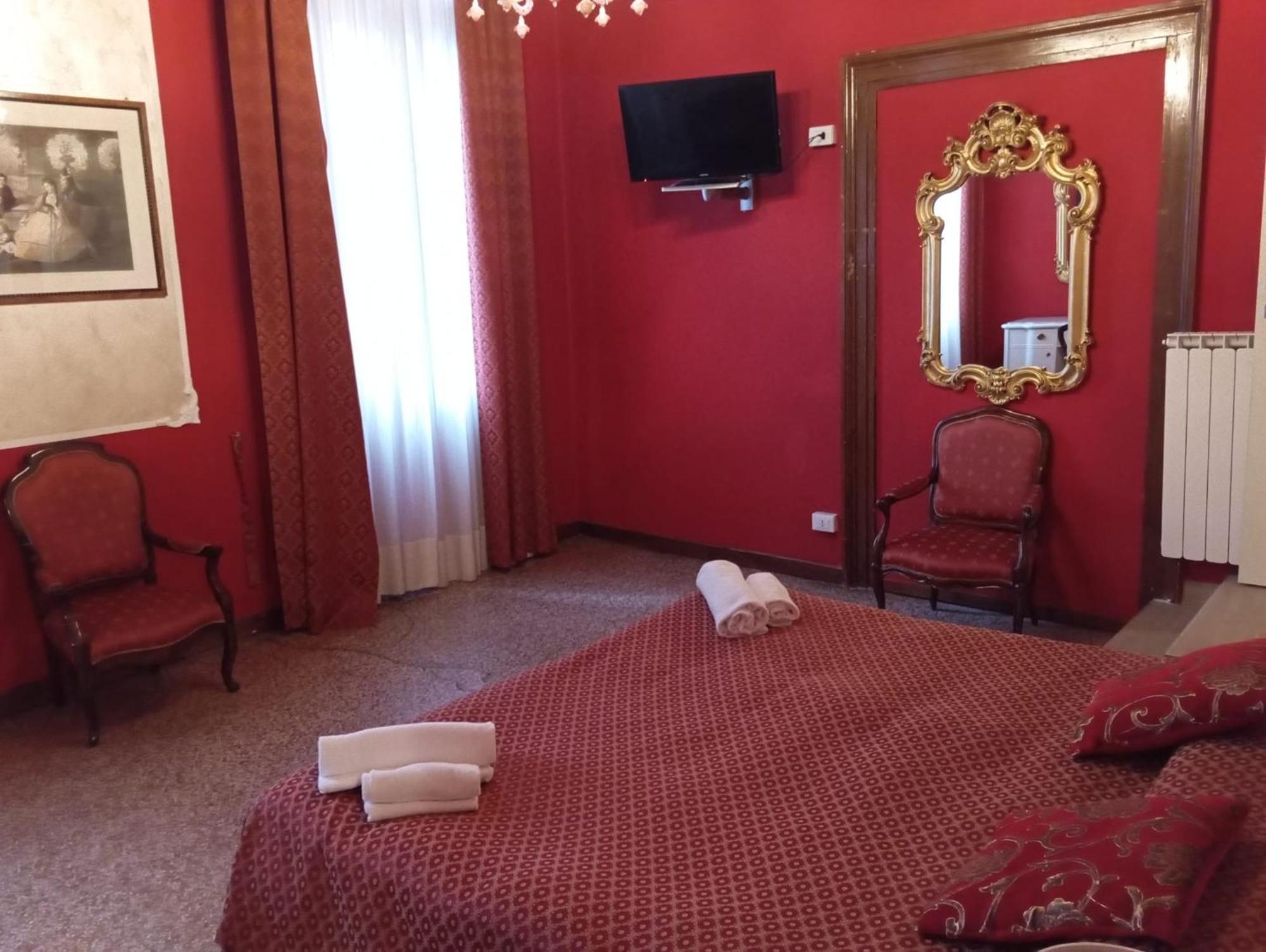 Palazzo Lion Morosini - Check In Presso Locanda Ai Santi Apostoli Venedik Dış mekan fotoğraf