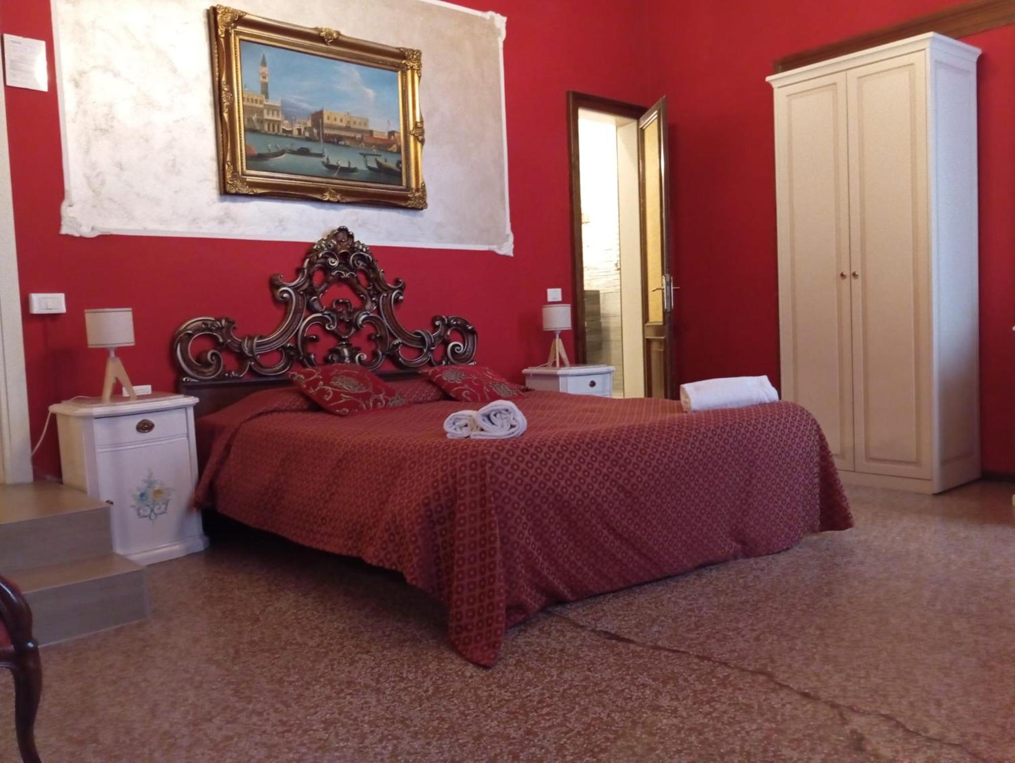 Palazzo Lion Morosini - Check In Presso Locanda Ai Santi Apostoli Venedik Dış mekan fotoğraf